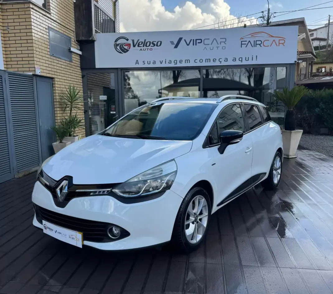 Renault Clio Sport Tourer 2016 - 8900 EUR, 219000 km - AUTO.MOTO.pt - 219000km - foto 1 de 7