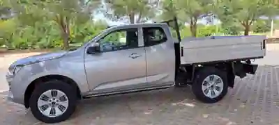 Isuzu D-Maxi - 1.9 Ddi CD 4WD L CH 2021 - 29950 EUR, 35000 km - AUTO.MOTO.pt - 35000km - foto 3 de 13