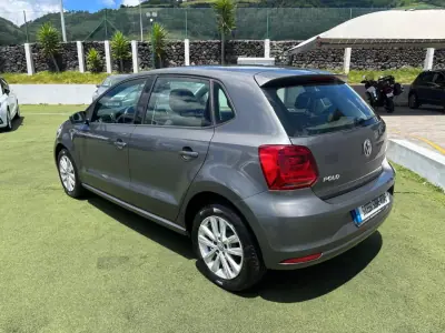 Volkswagen Polo 2017 - 10990 EUR, 146070 km - AUTO.MOTO.pt - 146070km - foto 4 de 12