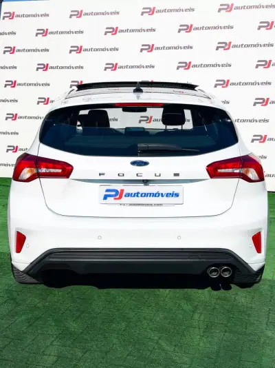 Ford Focus 2019 - 15500 EUR, 124230 km - 124230km - foto 9 de 26