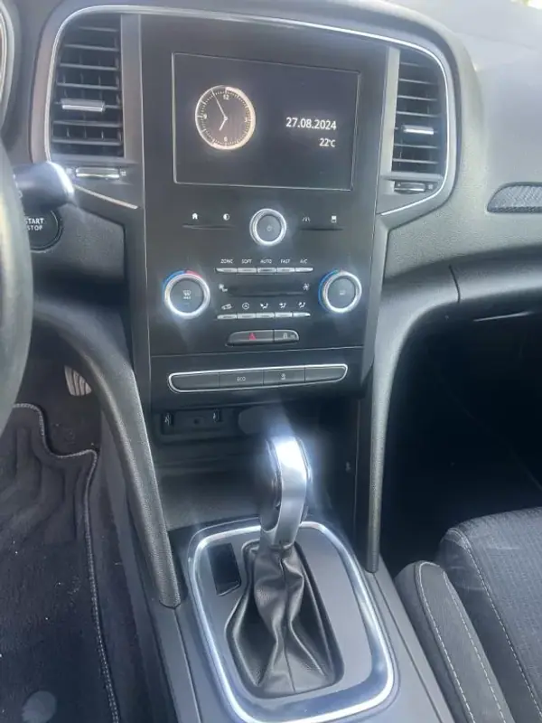 Renault Mégane Coupe 2017 - 14490 EUR, 193200 km - AUTO.MOTO.pt - 193200km - foto 13 de 13