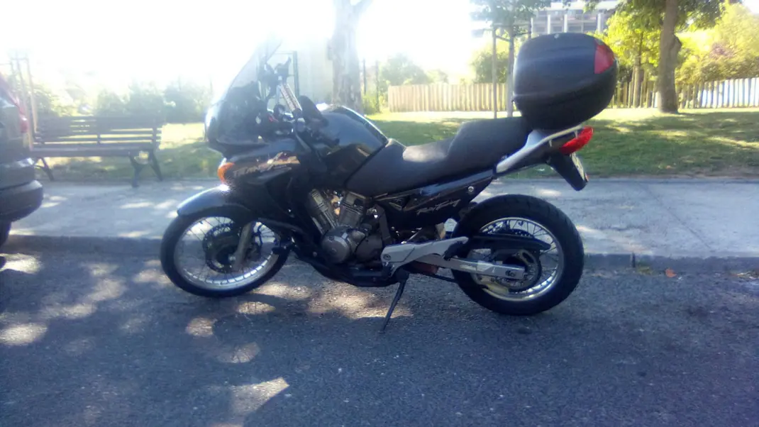 Honda Transalp Base 2000 - 3000 EUR, 75000 km - AUTO.MOTO.pt - 75000km - foto 1 de 8
