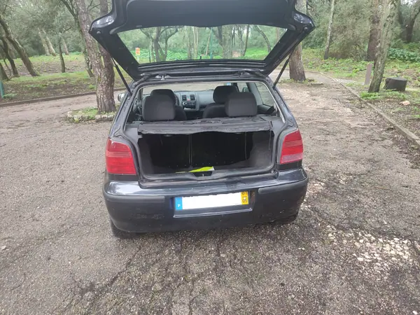 Volkswagen Polo 2001 - 1300 EUR, 228796 km - AUTO.MOTO.pt - 228796km - foto 14 de 15
