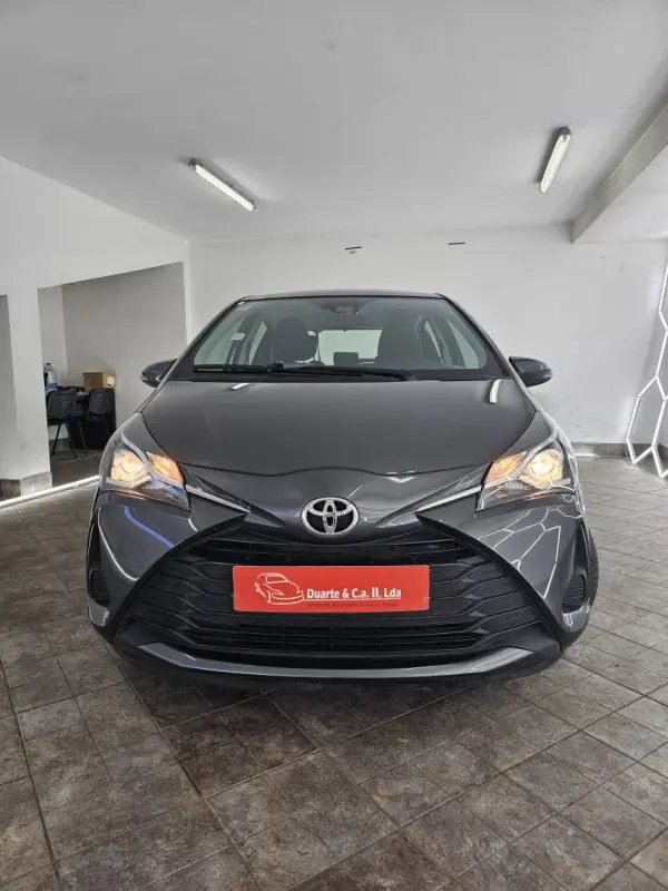 Toyota Yaris 2019 - 13650 EUR, 135421 km - AUTO.MOTO.pt - 135421km - foto 3 de 37