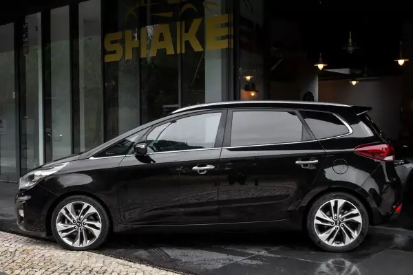 Kia Carens 2018 - 10790 EUR, 241075 km - AUTO.MOTO.pt - 241075km - foto 2 de 40