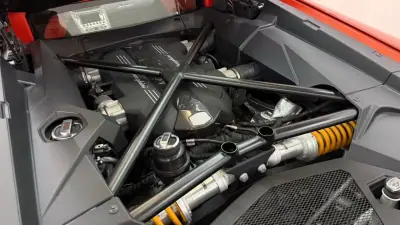 Lamborghini Aventador 2012 - 349900 EUR, 17929 km - AUTO.MOTO.pt - 17929km - foto 38 de 39