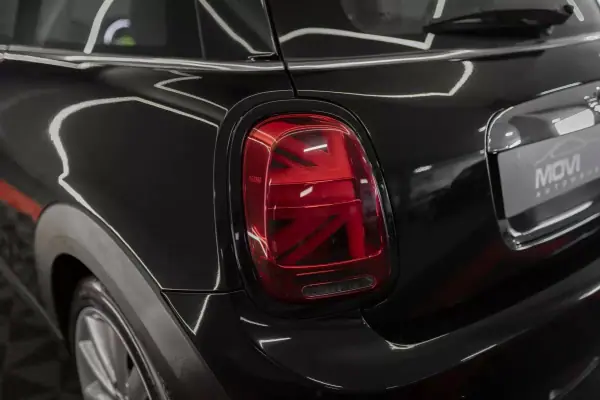 MINI Cooper 2015 - 13490 EUR, 158429 km - AUTO.MOTO.pt - 158429km - foto 18 de 21