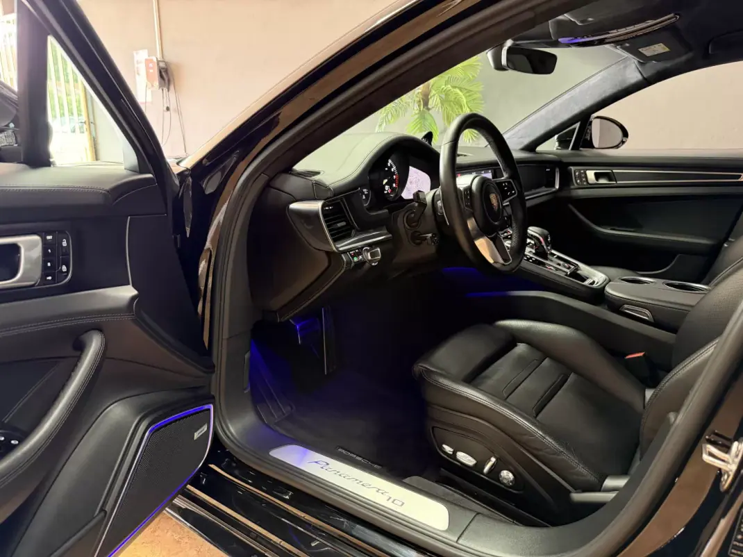 Porsche Panamera Sport Turismo 2020 - 63990 EUR, 148987 km - 148987km - foto 8 de 27