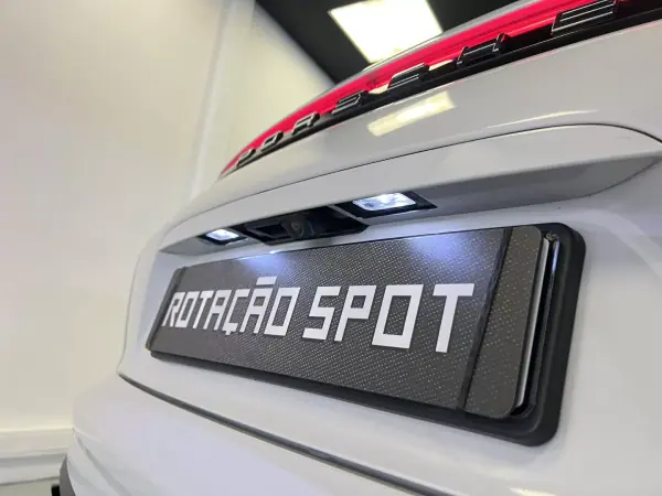 Porsche Panamera Sport Turismo 2020 - 74990 EUR, 120000 km - AUTO.MOTO.pt - 120000km - foto 52 de 56
