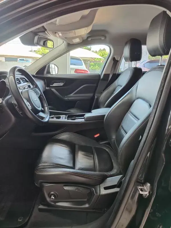 Jaguar F-Pace 2017 - 19750 EUR, 156000 km - AUTO.MOTO.pt - 156000km - foto 15 de 43