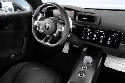 Maserati MC20 2022 - 245000 EUR, 14928 km - AUTO.MOTO.pt - 14928km - foto 11 de 32