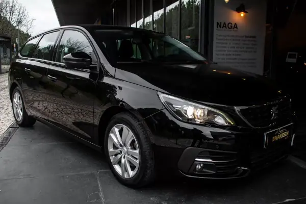 Peugeot 308 SW 2019 - 9800 EUR, 267684 km - AUTO.MOTO.pt - 267684km - foto 6 de 38
