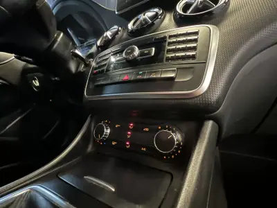 Mercedes-Benz A 180 2013 - 12990 EUR, 180000 km - AUTO.MOTO.pt - 180000km - foto 19 de 36