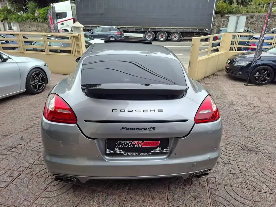 Porsche Panamera 2011 - 47900 EUR, 133621 km - 133621km - foto 9 de 36