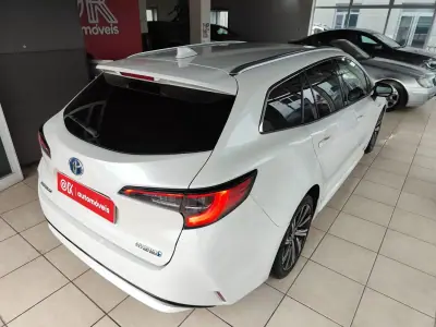 Toyota Corolla Touring Sports 2021 - 21950 EUR, 114000 km - AUTO.MOTO.pt - 114000km - foto 12 de 35