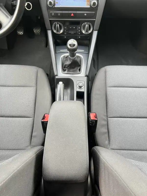Audi A3 2010 - 10965 EUR, 150000 km - AUTO.MOTO.pt - 150000km - foto 26 de 38
