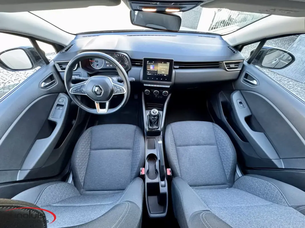 Renault Clio 2022 - 19950 EUR, 65800 km - AUTO.MOTO.pt - 65800km - foto 3 de 18