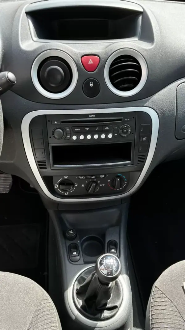 Citroën C3 2009 - 7250 EUR, 116000 km - AUTO.MOTO.pt - 116000km - foto 8 de 14