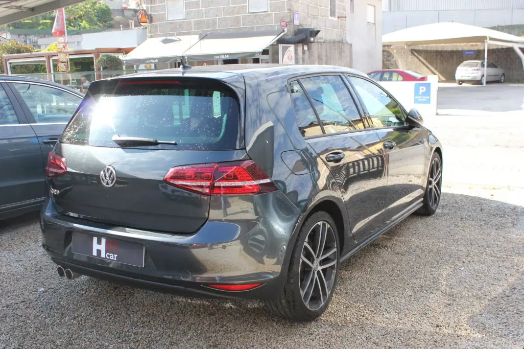 Volkswagen Golf 2015 - 18500 EUR, 230100 km - AUTO.MOTO.pt - 230100km - foto 8 de 19