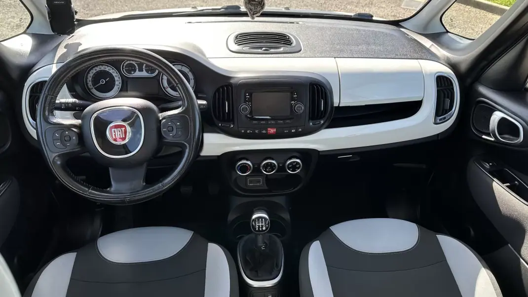 Fiat 500L 2017 - 11900 EUR, 160000 km - AUTO.MOTO.pt - 160000km - foto 11 de 14