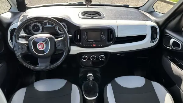 Fiat 500L 2017 - 11900 EUR, 160000 km - AUTO.MOTO.pt - 160000km - foto 11 de 14