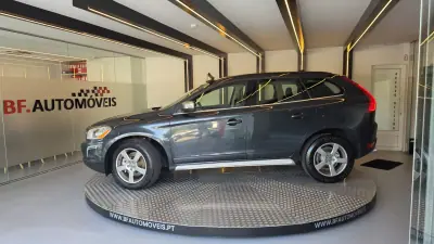 Volvo XC 60 2010 - 15900 EUR, 176365 km - AUTO.MOTO.pt - 176365km - foto 15 de 55