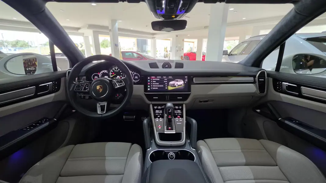 Porsche Cayenne 2022 - 120000 EUR, 42421 km - AUTO.MOTO.pt - 42421km - foto 6 de 27