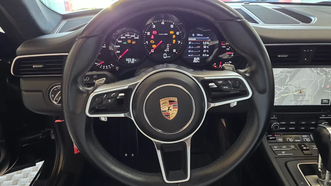 Porsche 991 2016 - 109500 EUR, 62318 km - AUTO.MOTO.pt - 62318km - foto 40 de 60