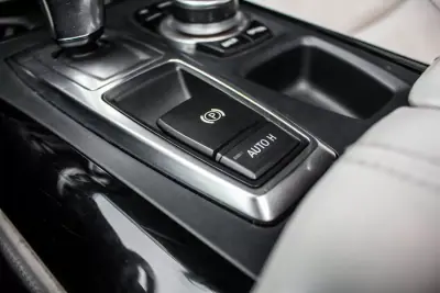 BMW X6 ActiveHybrid 2010 - 23990 EUR, 173745 km - AUTO.MOTO.pt - 173745km - foto 18 de 40