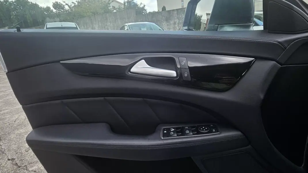 Mercedes-Benz CLS 250 2015 - 22500 EUR, 320000 km - 320000km - foto 9 de 13