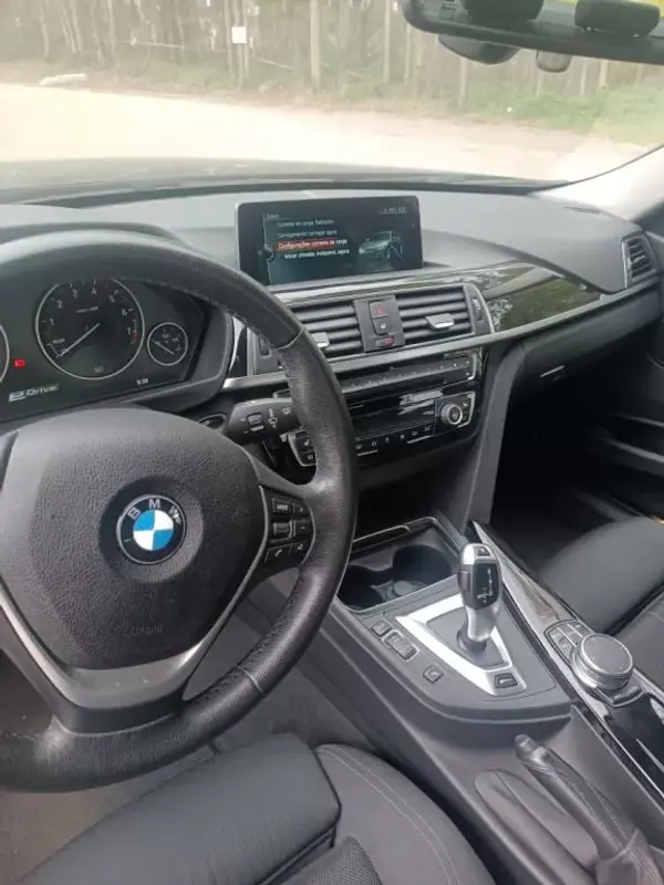 BMW 330e 2017 - 17950 EUR, 159000 km - AUTO.MOTO.pt - 159000km - foto 12 de 14
