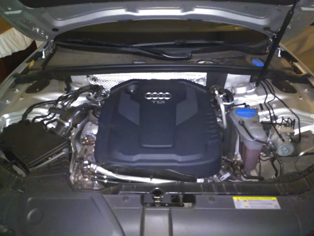 Audi A5 Sportback 2015 - 17750 EUR, 90500 km - AUTO.MOTO.pt - 90500km - foto 3 de 3