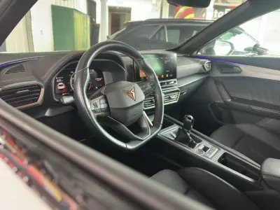 Cupra Formentor 2022 - 28900 EUR, 113061 km - AUTO.MOTO.pt - 113061km - foto 11 de 26