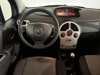 Renault Modus 2009 - 5900 EUR, 164416 km - AUTO.MOTO.pt - 164416km - foto 9 de 22