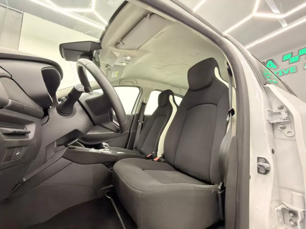 Renault Zoe 2020 - 15750 EUR, 43000 km - 43000km - foto 17 de 18
