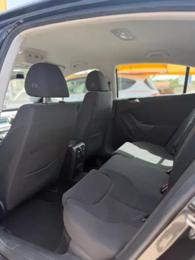 Volkswagen Passat 2008 - 9900 EUR, 129012 km - AUTO.MOTO.pt - 129012km - foto 7 de 7