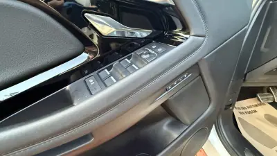 Land Rover Range Rover Evoque 2022 - 38990 EUR, 30000 km - AUTO.MOTO.pt - 30000km - foto 32 de 42