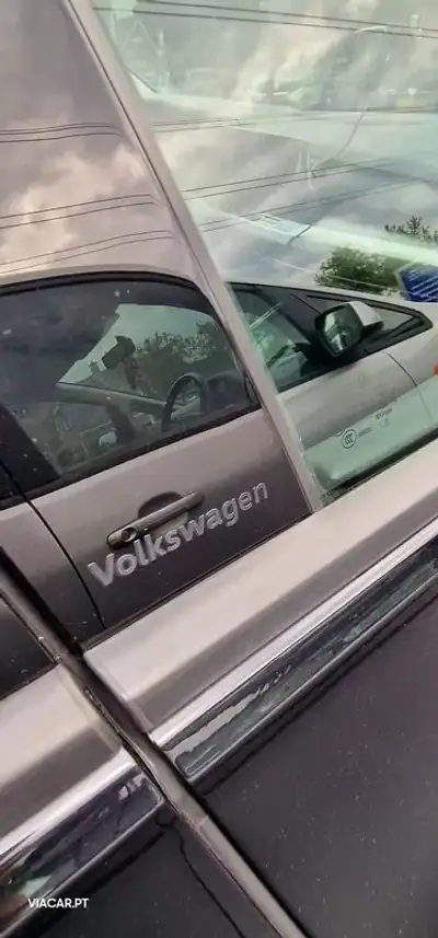 Volkswagen Golf 2021 - 18450 EUR, 93080 km - AUTO.MOTO.pt - 93080km - foto 11 de 23
