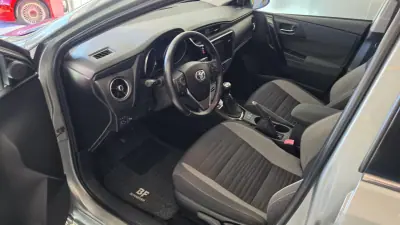Toyota Auris 2015 — foto 6 de 53