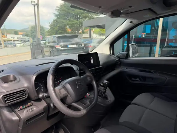 Citroën BERLINGO VAN XL 1.5 BLUE HDI 3 LUGARES 2019 - 13300 EUR, 157000 km - AUTO.MOTO.pt - 157000km - foto 6 de 8