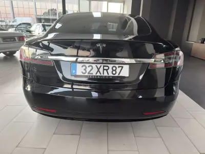 Tesla Model S 2019 - 27990 EUR, 181940 km - AUTO.MOTO.pt - 181940km - foto 25 de 29