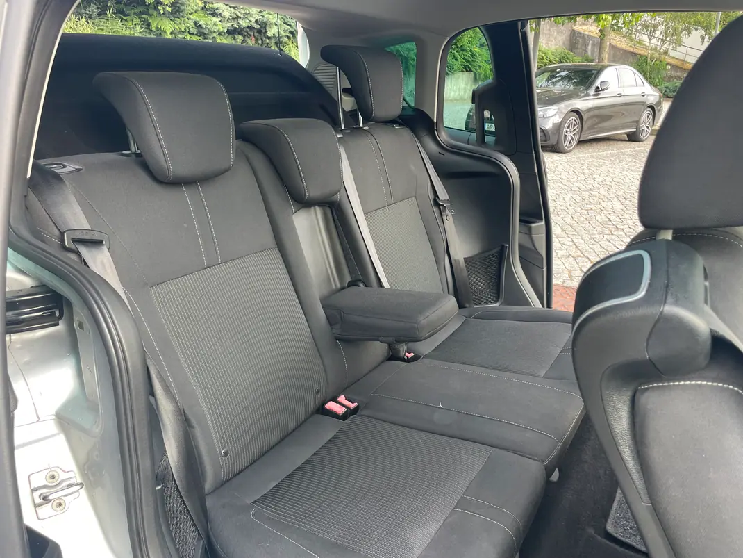Ford B-Max 2017 - 10990 EUR, 137000 km - AUTO.MOTO.pt - 137000km - foto 10 de 12