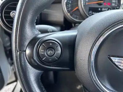 MINI Cooper 2017 - 16900 EUR, 141270 km - AUTO.MOTO.pt - 141270km - foto 17 de 22