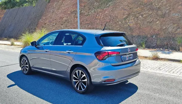 Fiat Tipo 2018 - 11990 EUR, 129363 km - AUTO.MOTO.pt - 129363km - foto 3 de 15