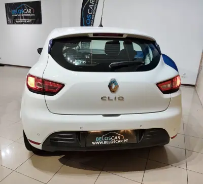 Renault Clio 2017 - 9950 EUR, 94000 km - AUTO.MOTO.pt - 94000km - foto 7 de 22