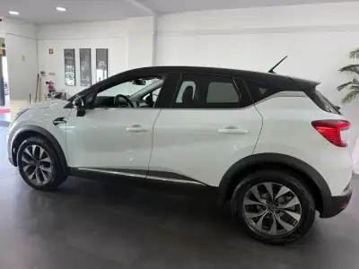 Renault Captur 2021 - 20000 EUR, 80000 km - AUTO.MOTO.pt - 80000km - foto 5 de 22