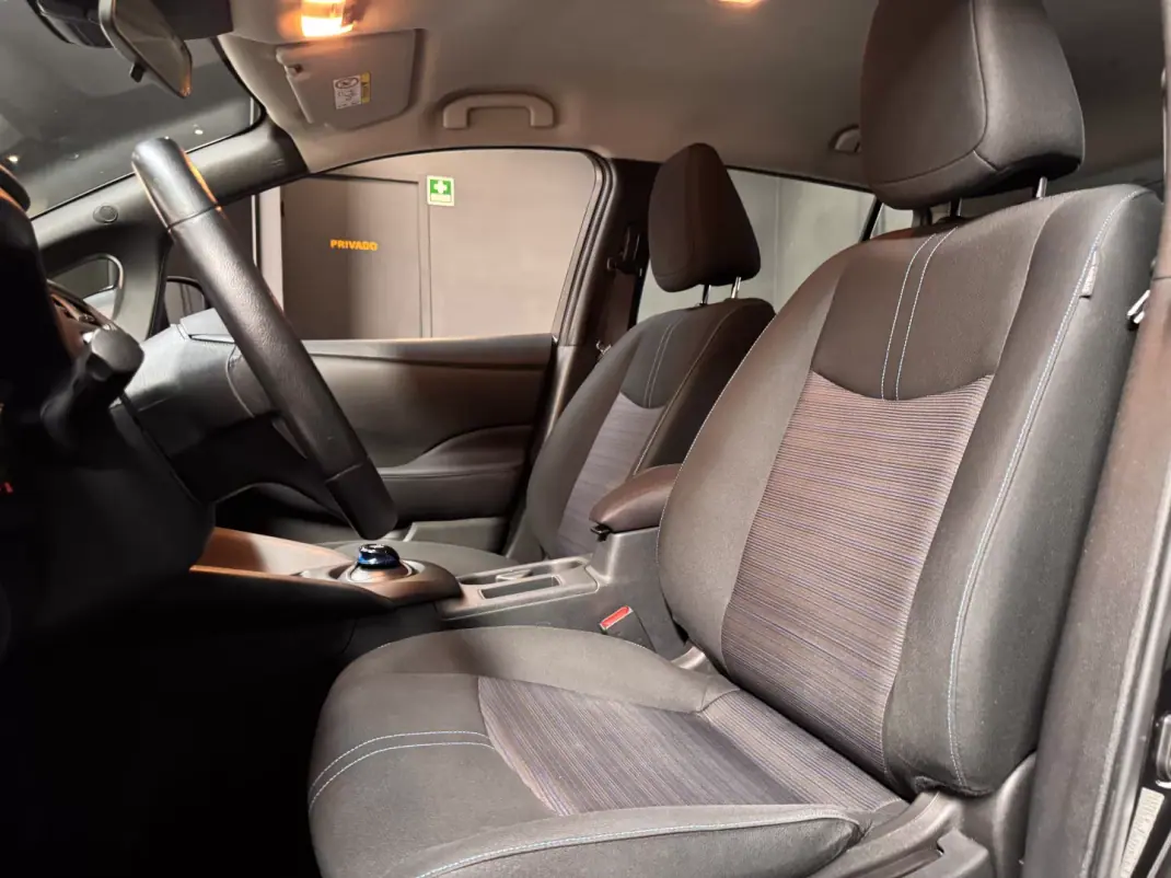 Nissan Leaf 2022 - 15990 EUR, 95500 km - AUTO.MOTO.pt - 95500km - foto 27 de 32