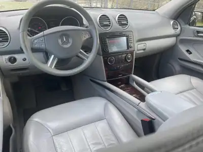 Mercedes-Benz ML 320 2005 - 18900 EUR, 207000 km - AUTO.MOTO.pt - 207000km - foto 6 de 11