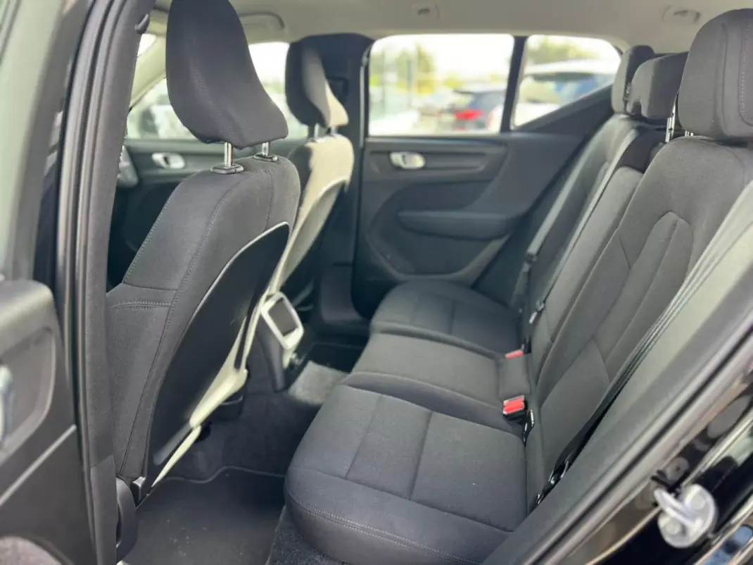 Volvo XC 40 2023 - 36900 EUR, 49663 km - AUTO.MOTO.pt - 49663km - foto 10 de 19