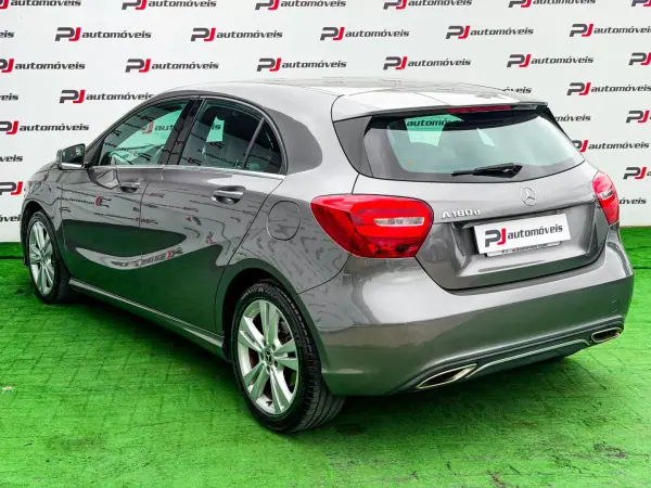 Mercedes-Benz A 180 2018 - 17990 EUR, 105300 km - AUTO.MOTO.pt - 105300km - foto 6 de 20